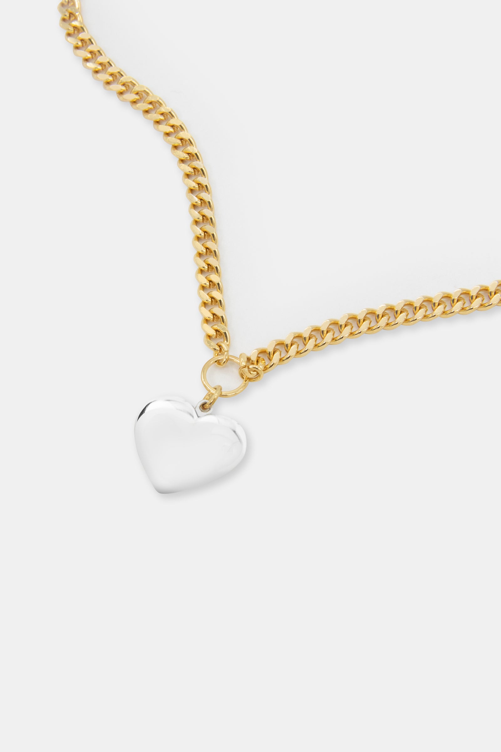 Queen of Hearts – Wilhelmina Garcia