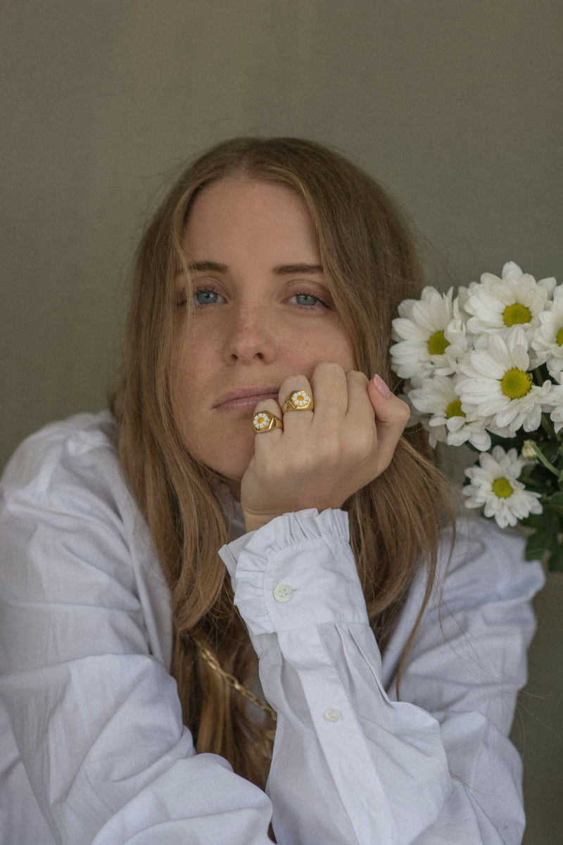Gold Daisy Ring