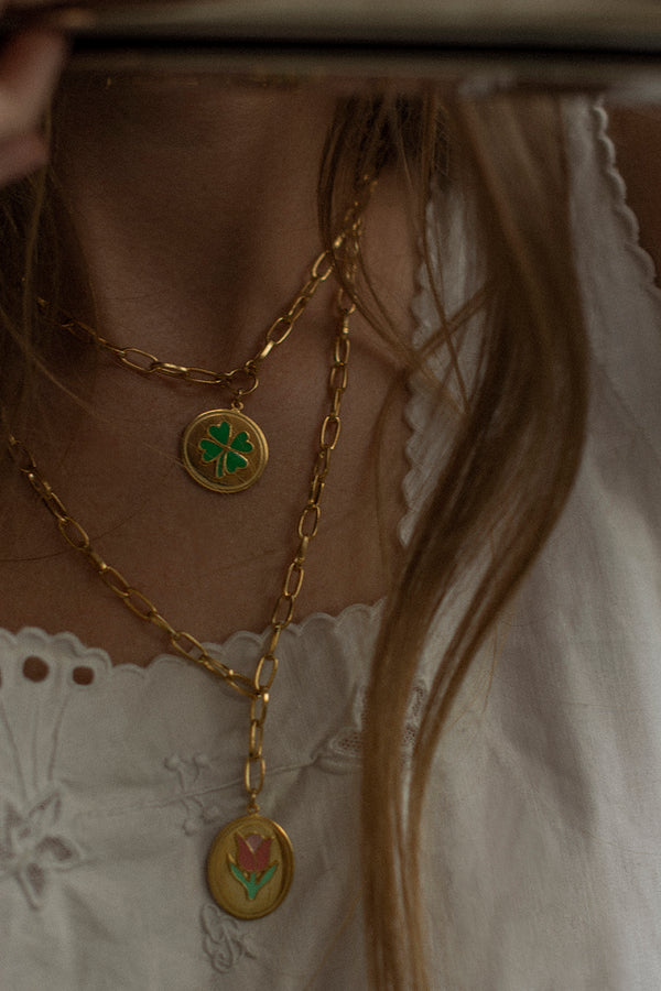 Gold clover necklace - Wilhelmina Garcia