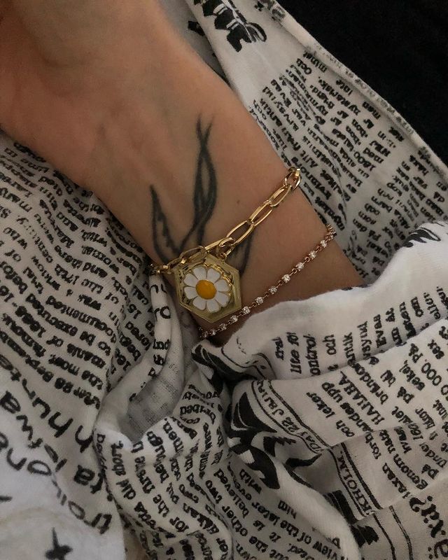 Gold Daisy Bracelet